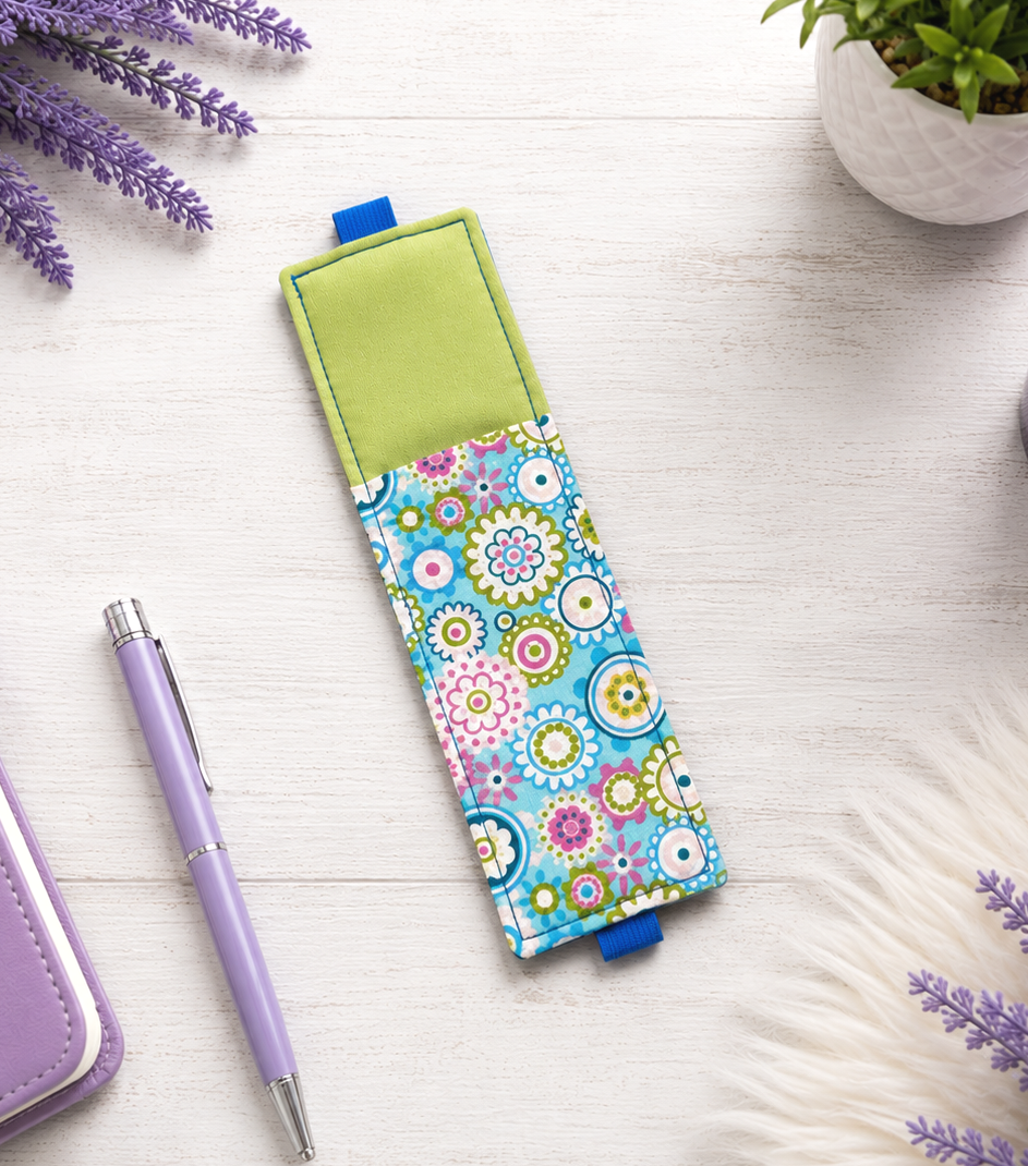 Handsewn Retro Flowers Fabric Bookmark with Accessory Pocket