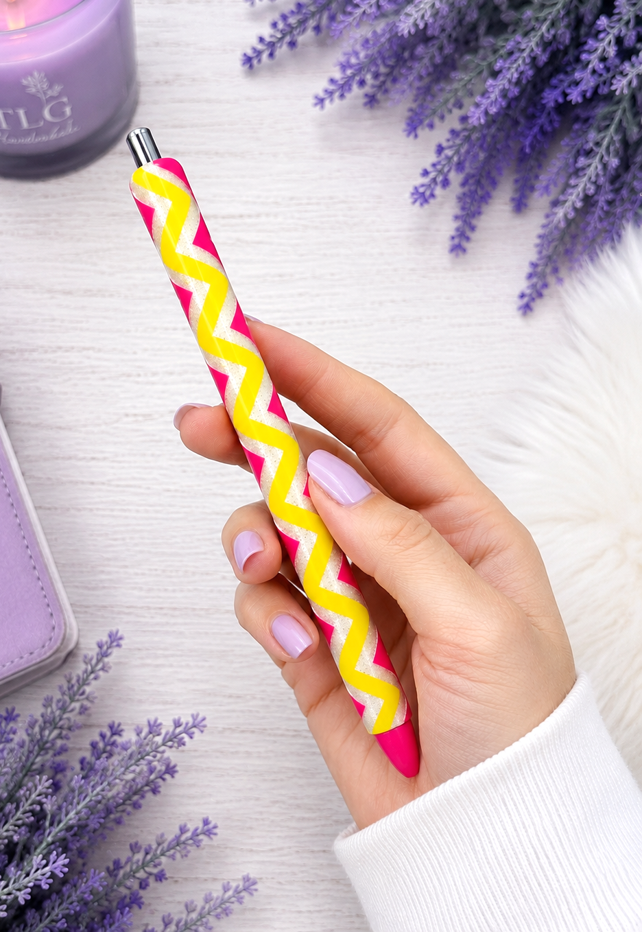 Handmade Hot Pink and Yellow Zig Zag glitter pen with free refill