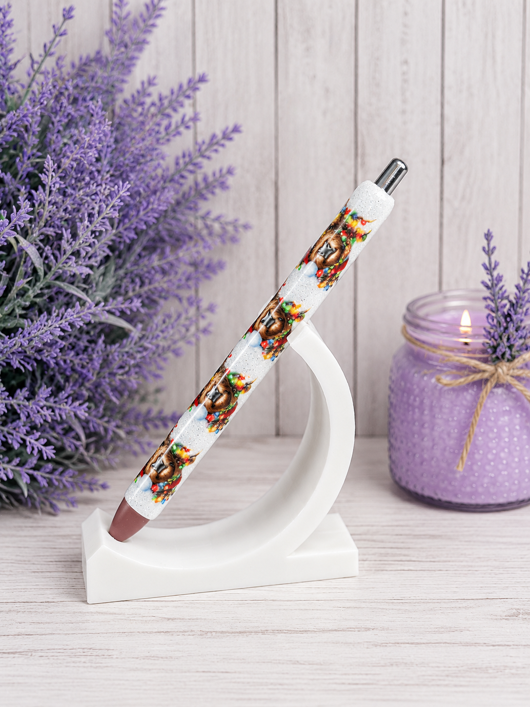 Handmade Christmas Highland Cows glitter pen with free refill