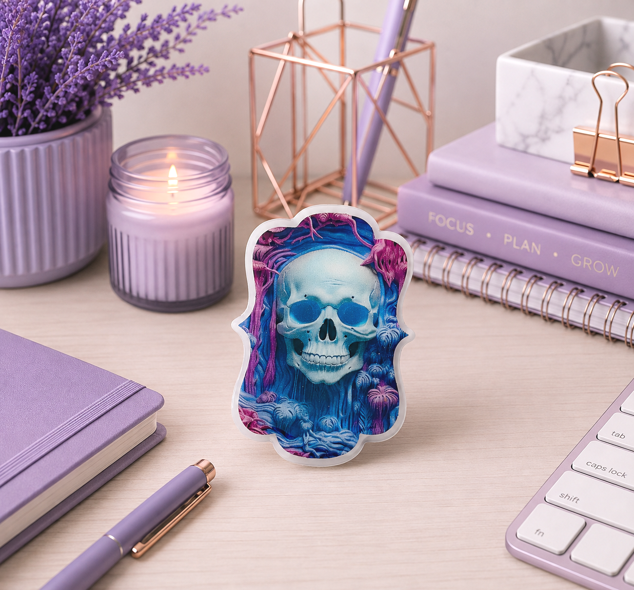3 inch Feminine Skull magnet