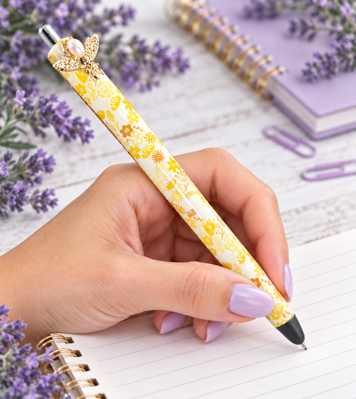 Handmade Bee and Flowers glitter pen with free refill
