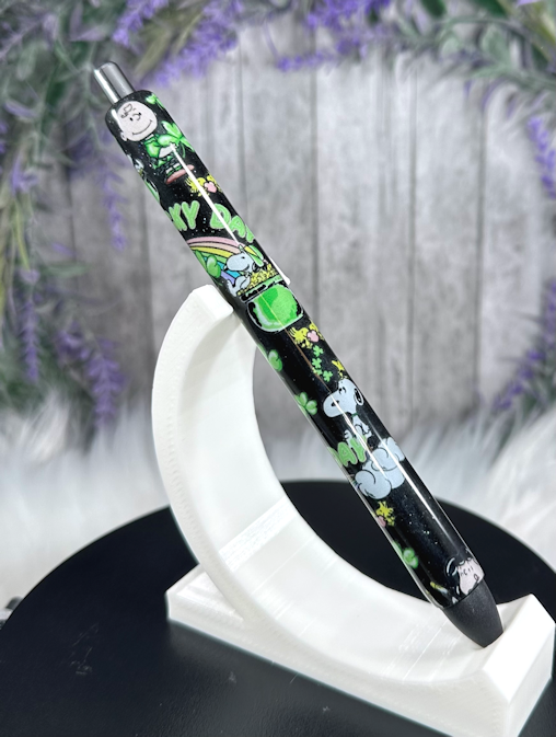 Handmade Peanuts St Patrick's Day glitter pen with free refill