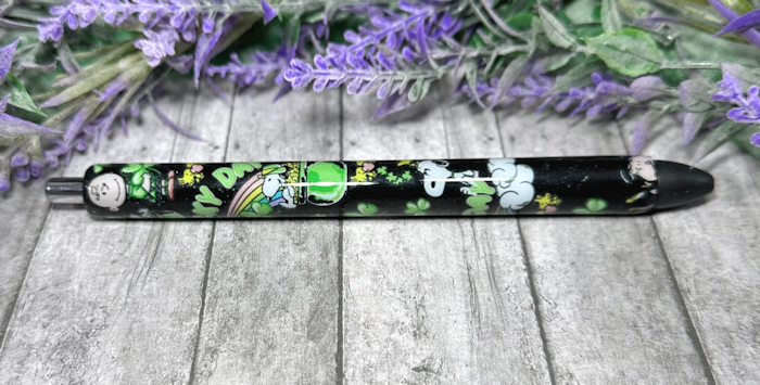 Handmade Peanuts St Patrick's Day glitter pen with free refill