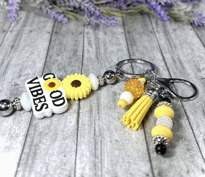 Handmade Good Vibes Daisy Beaded Keychain With Clip and Keyring