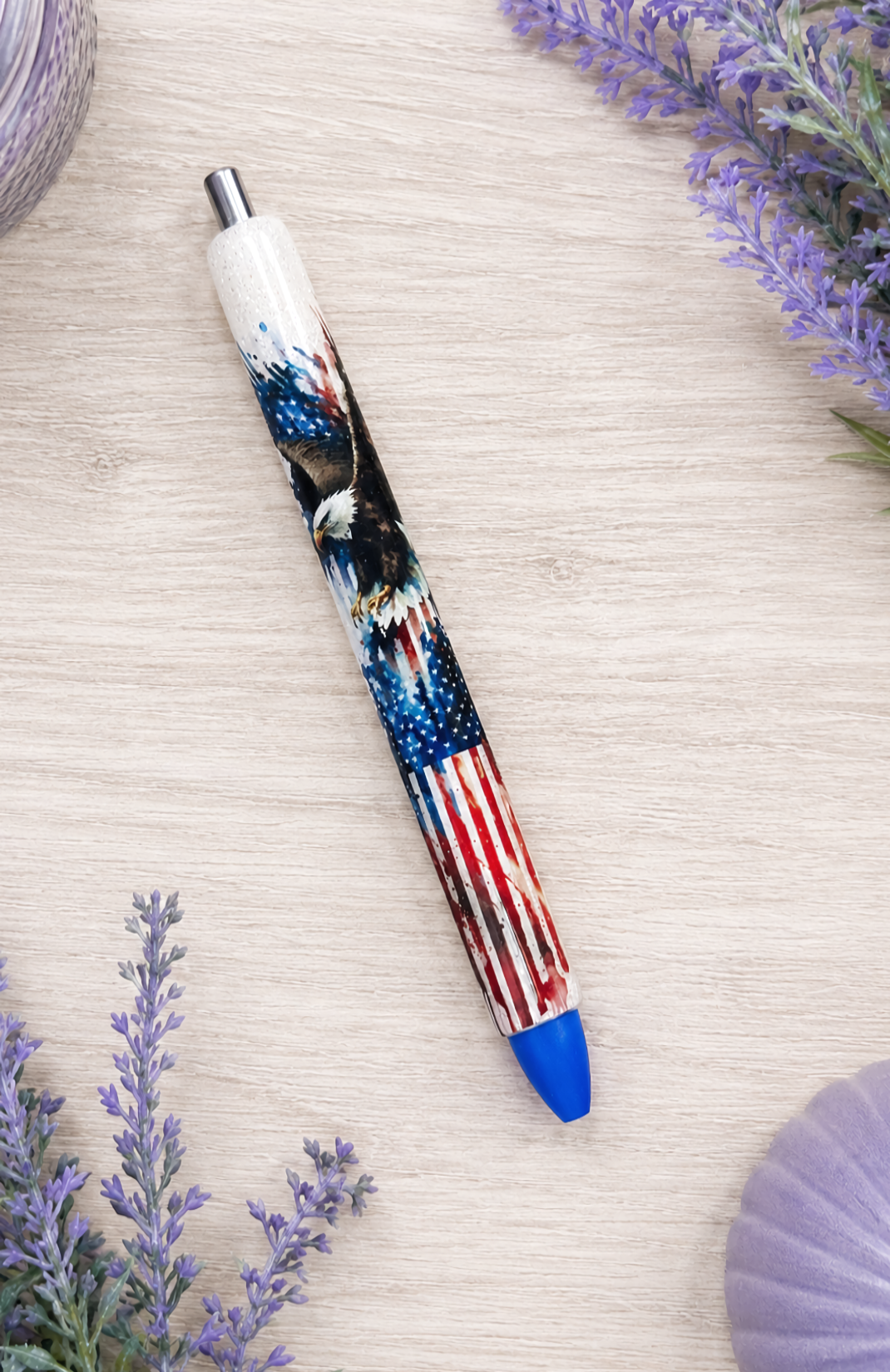 Handmade Patriotic Eagle and Distressed Flag glitter pen with free refill