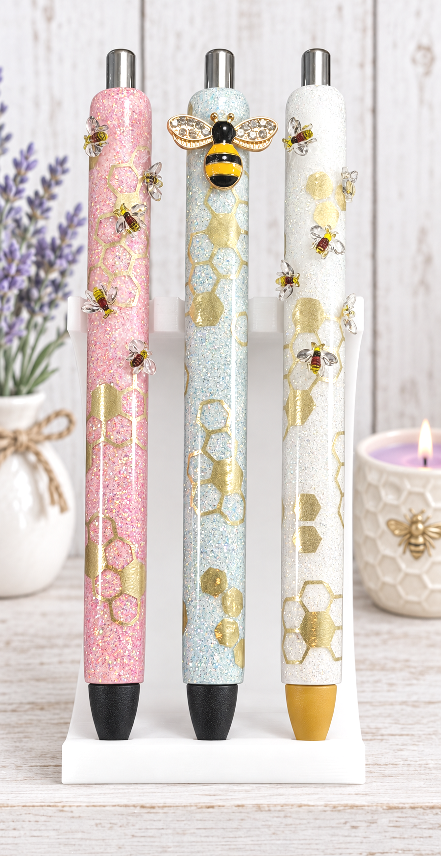 Handmade Queen Bee  glitter pen with free refill