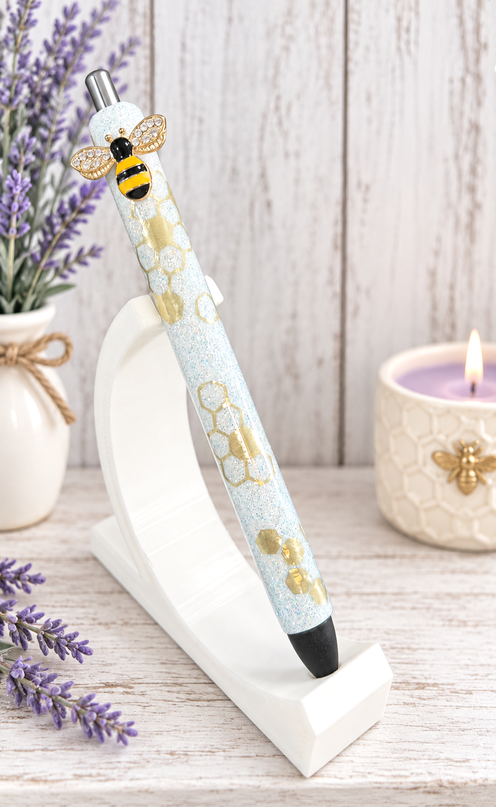 Handmade Queen Bee  glitter pen with free refill